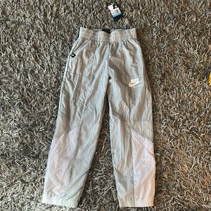 Girls Nike Nylon Pants Size M